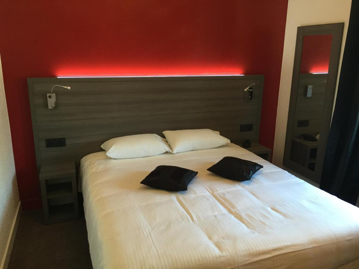 Le Beverl'Inn Flers  Exteriör bild